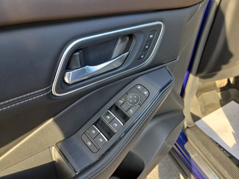 Used 2021 Nissan Rogue Platinum image 16