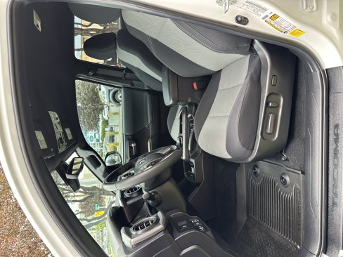 Used 2022 Toyota Tacoma TRD Off-Road image 19