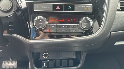 Used 2019 Mitsubishi Outlander ES image 21