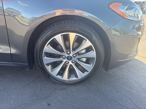 Used 2020 Ford Fusion SE image 3