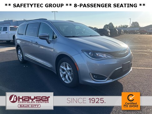 Certified 2017 Chrysler Pacifica Touring-L w/ Tire & Wheel Group image 1