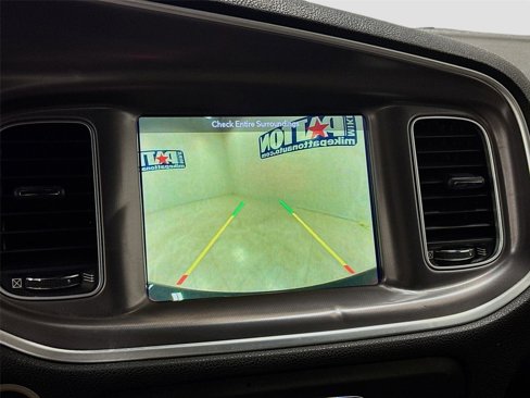 Used 2019 Dodge Charger SXT image 13