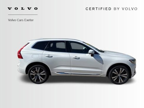 Certified 2023 Volvo XC60 B5 Plus w/ Climate Package image 3
