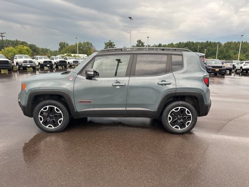 Used 2015 Jeep Renegade Trailhawk image 5