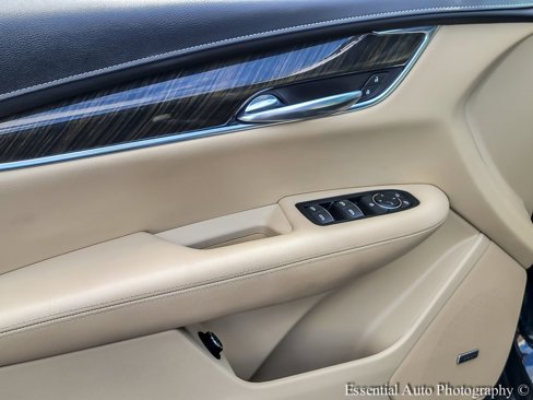 Used 2018 Cadillac XT5 AWD image 14