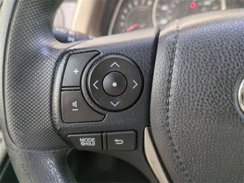 Used 2013 Toyota RAV4 XLE image 28