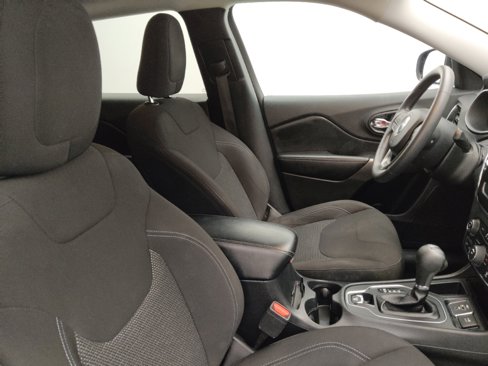 Used 2019 Jeep Cherokee Latitude w/ Popular Appearance Group image 21