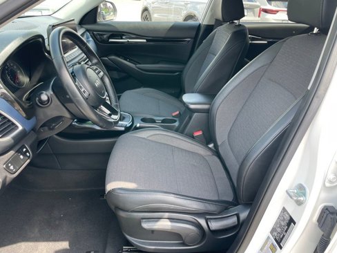 Used 2023 Kia Seltos S w/ Navigation Package image 6