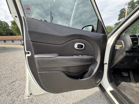 Used 2019 Kia Soul w/ Convenience Package image 14