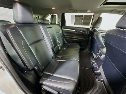 Used 2015 Toyota Highlander XLE image 28