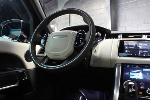 Used 2020 Land Rover Range Rover Sport HST image 45