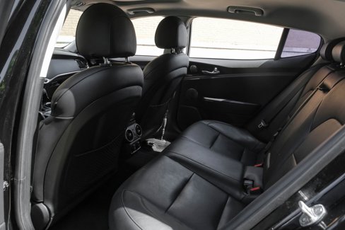 Used 2018 Kia Stinger Premium image 37