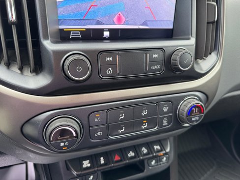 Used 2019 Chevrolet Colorado Z71 image 31
