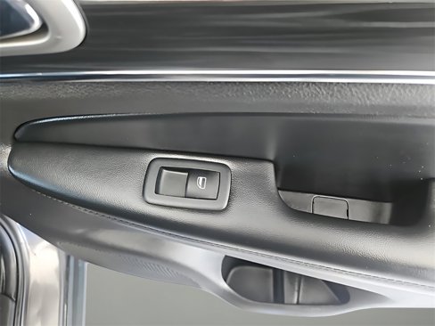Used 2019 Jeep Grand Cherokee Limited image 23