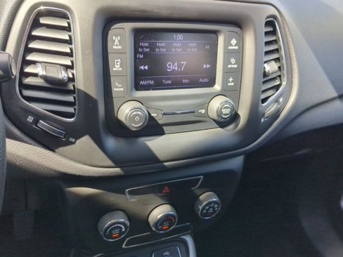 Used 2018 Jeep Compass Sport image 17