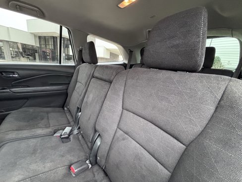 Used 2019 Honda Pilot LX image 15