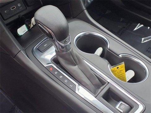 Used 2022 Chevrolet Equinox LS image 15