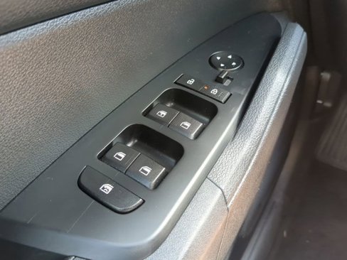 Used 2023 Kia Sportage LX image 20