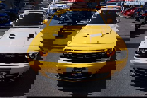 Used 2017 Dodge Challenger SXT image 10