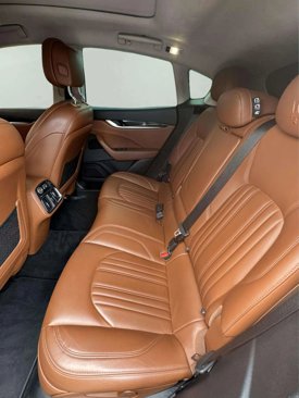 Used 2017 Maserati Levante image 10
