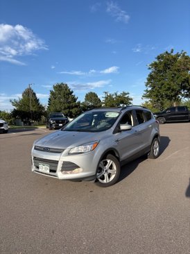 Used 2016 Ford Escape SE w/ Equipment Group 201A image 1