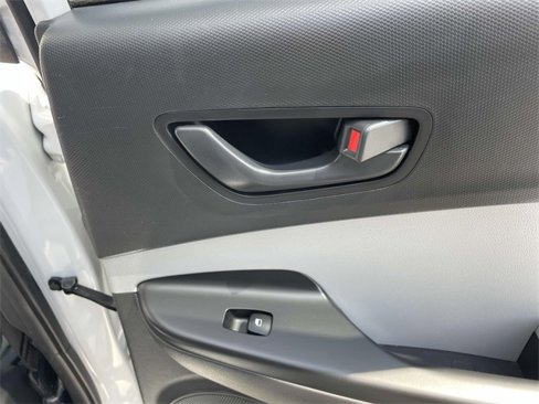 Certified 2023 Hyundai Kona SEL image 11