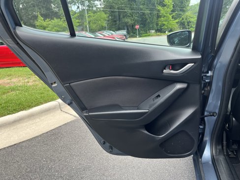 Used 2015 MAZDA MAZDA3 i Sport image 17