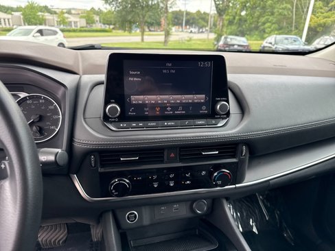 Used 2021 Nissan Rogue S image 17