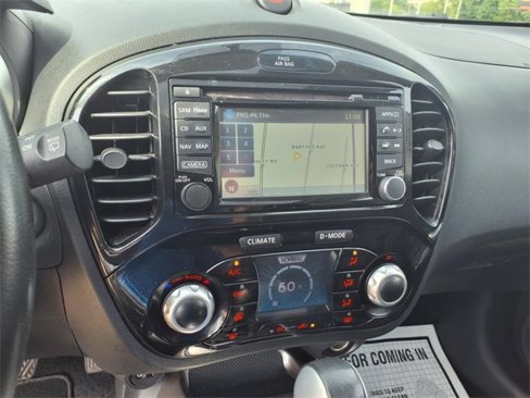 Used 2015 Nissan Juke SL image 11