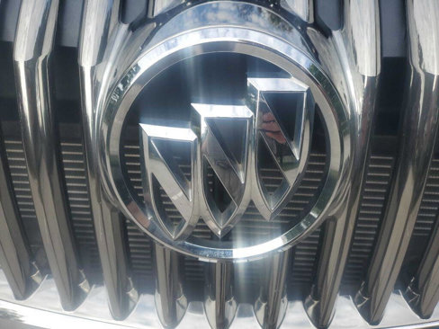 Used 2010 Buick Enclave CXL image 10