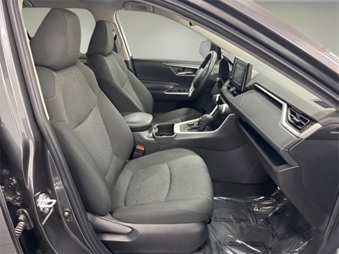 Used 2022 Toyota RAV4 XLE image 10