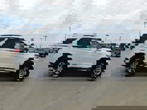 New 2025 Ford Explorer Active image 5