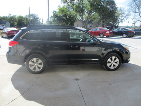 Used 2010 Subaru Outback 2.5i Premium image 16