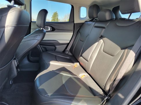 Used 2022 Jeep Compass Limited image 31