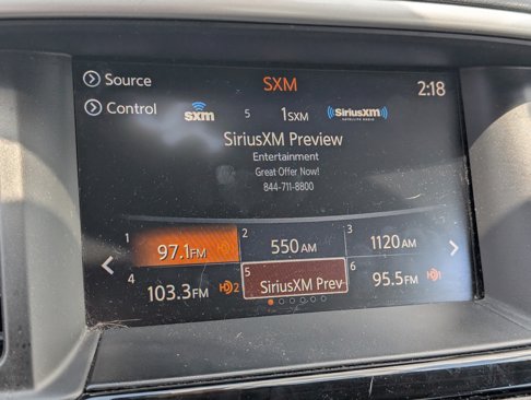 Used 2020 Nissan Pathfinder SV image 6