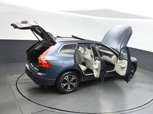 Used 2022 Volvo XC60 B5 Momentum w/ Climate Package image 49