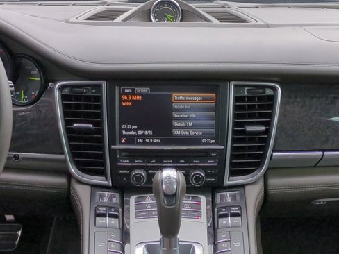 Used 2014 Porsche Panamera S image 16