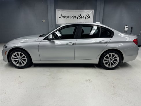 Used 2018 BMW 320i xDrive Sedan w/ Convenience Package image 5
