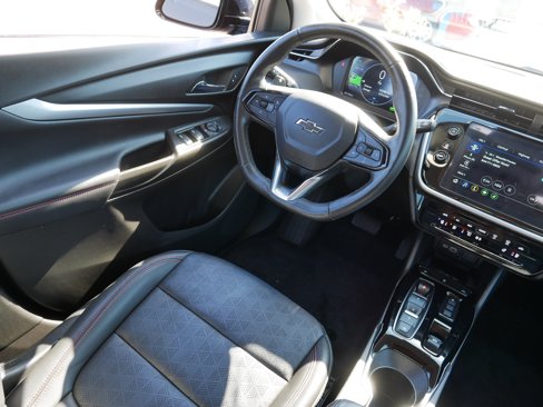 Used 2023 Chevrolet Bolt EUV LT w/ Convenience Package image 9