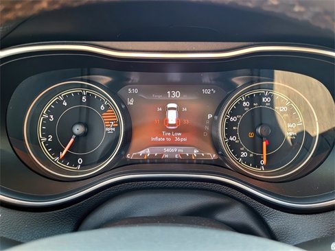 Used 2023 Jeep Cherokee Altitude Lux image 23