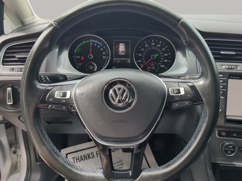 Used 2016 Volkswagen e-Golf SEL Premium image 58