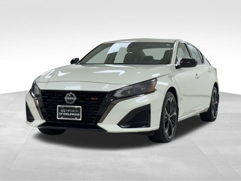 Used 2023 Nissan Altima 2.5 SR image 3