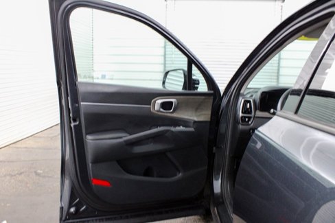 Used 2023 Kia Sorento EX w/ Panoramic Sunroof Package image 7