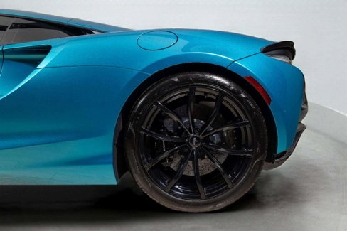 Used 2023 McLaren Artura image 16