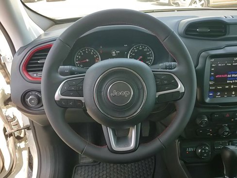 Used 2023 Jeep Renegade Trailhawk image 13
