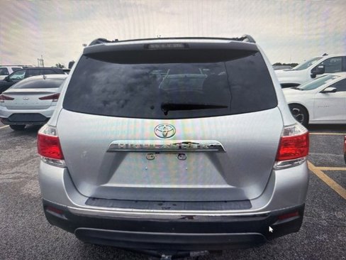 Used 2012 Toyota Highlander SE image 5