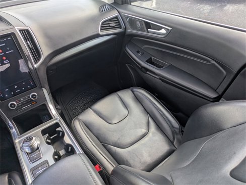 Used 2022 Ford Edge Titanium image 18