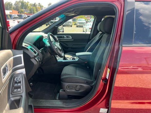 Used 2013 Ford Explorer XLT image 13