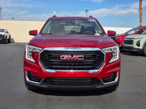 Used 2022 GMC Terrain SLE w/ Driver Convenience Package image 7