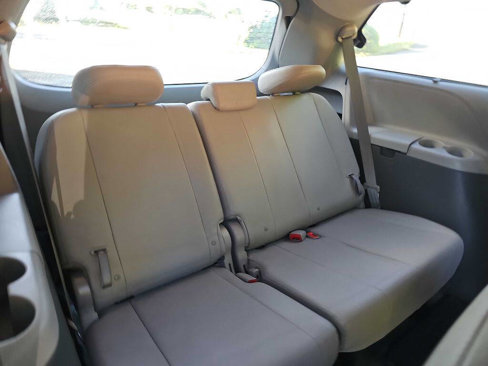 Used 2016 Toyota Sienna XLE Premium image 26